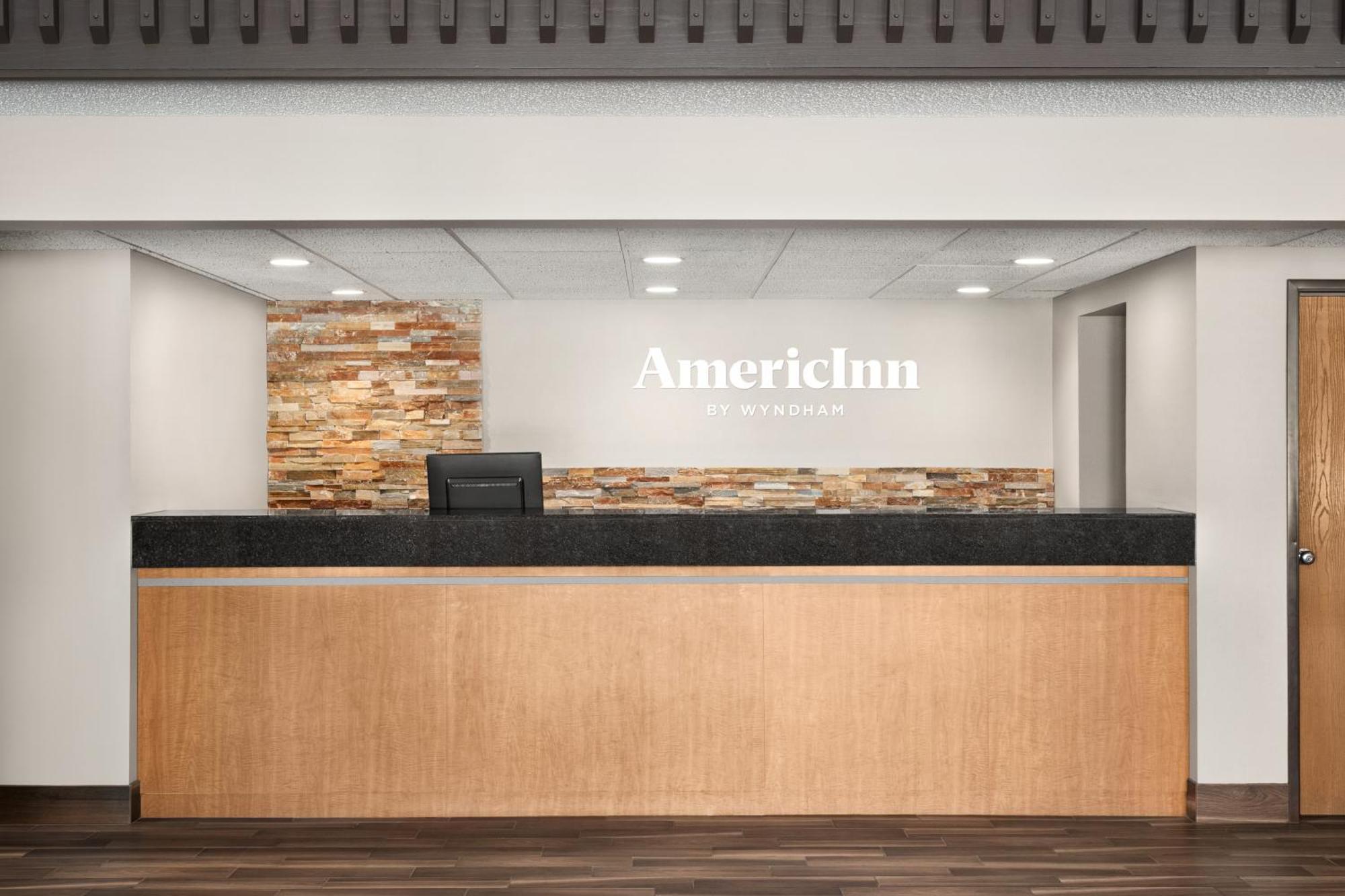 Americinn By Wyndham Fergus Falls Conference Center Zewnętrze zdjęcie